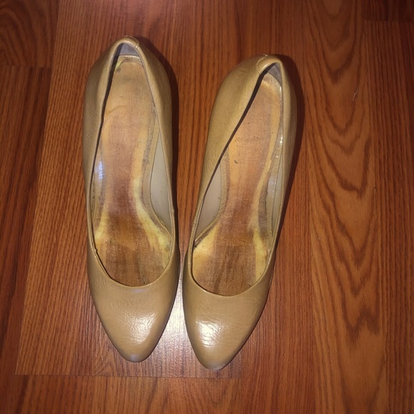 Nude Pump - Picture 3 of 3